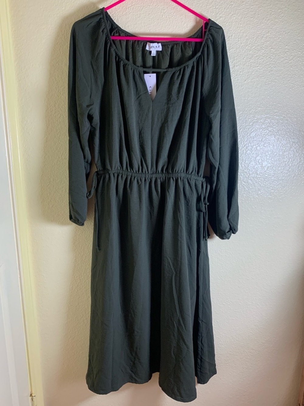 NWOT Gilli Olive Green Scoop Neck Midi Dress, Size L